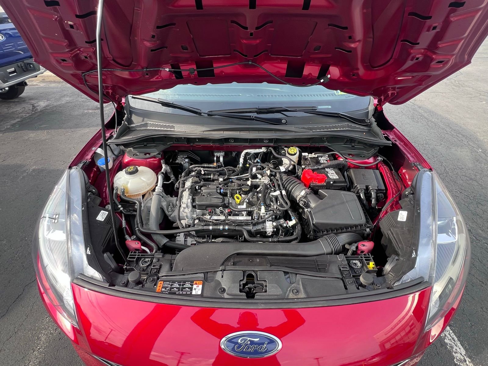 Used 2022 Ford Escape SE w/ SE Sport Appearance Package image 10