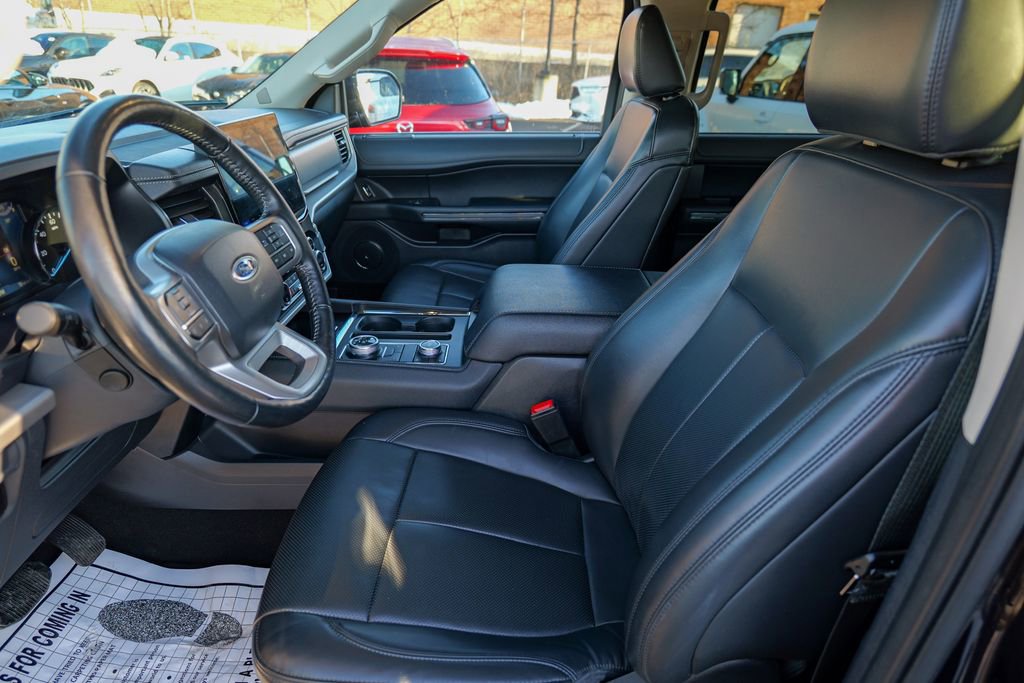 Used 2024 Ford Expedition XLT image 20