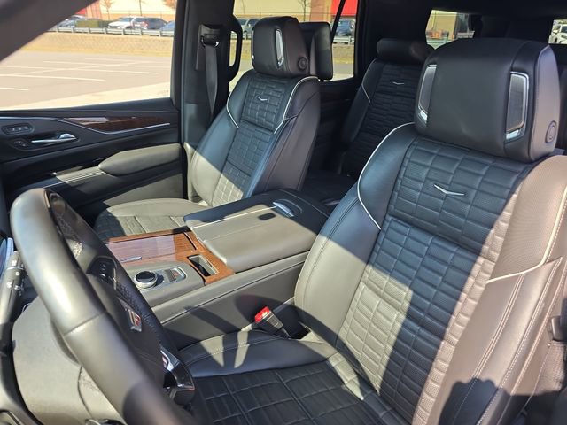 Used 2022 Cadillac Escalade Sport Platinum image 15