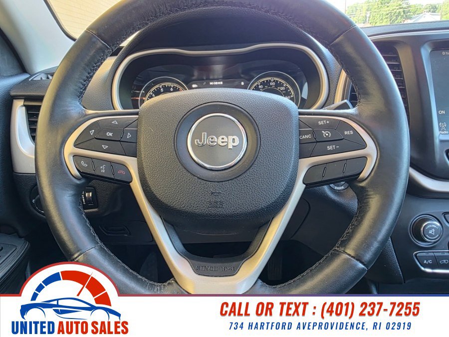 Used 2016 Jeep Cherokee Limited AWD/4WD image 17