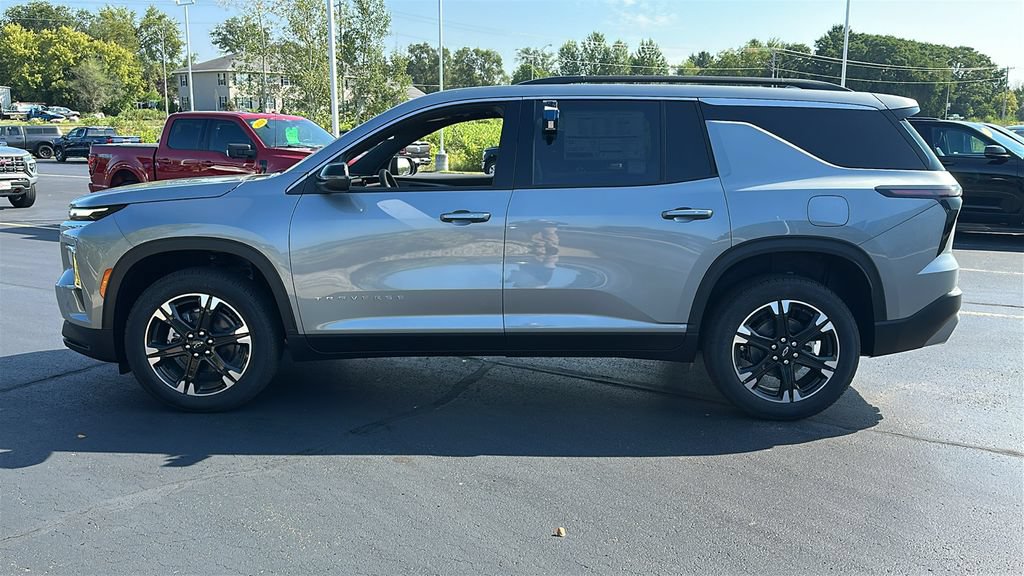 New 2027 Chevrolet Traverse LT w/ Sun and Wheel Package FWD image 4