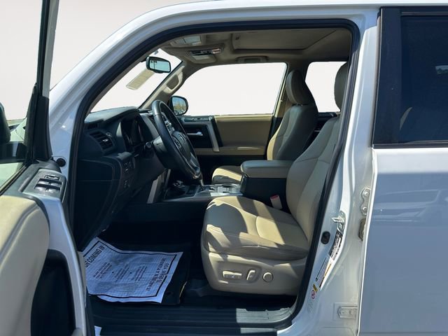 Used 2019 Toyota 4Runner SR5 Premium w/ Convenience Package AWD/4WD image 9