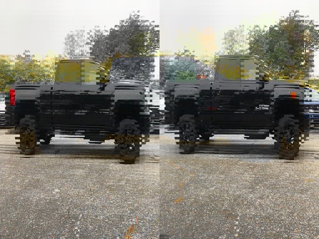 Used 2018 GMC Sierra 2500 SLT w/ Duramax Plus Package image 8