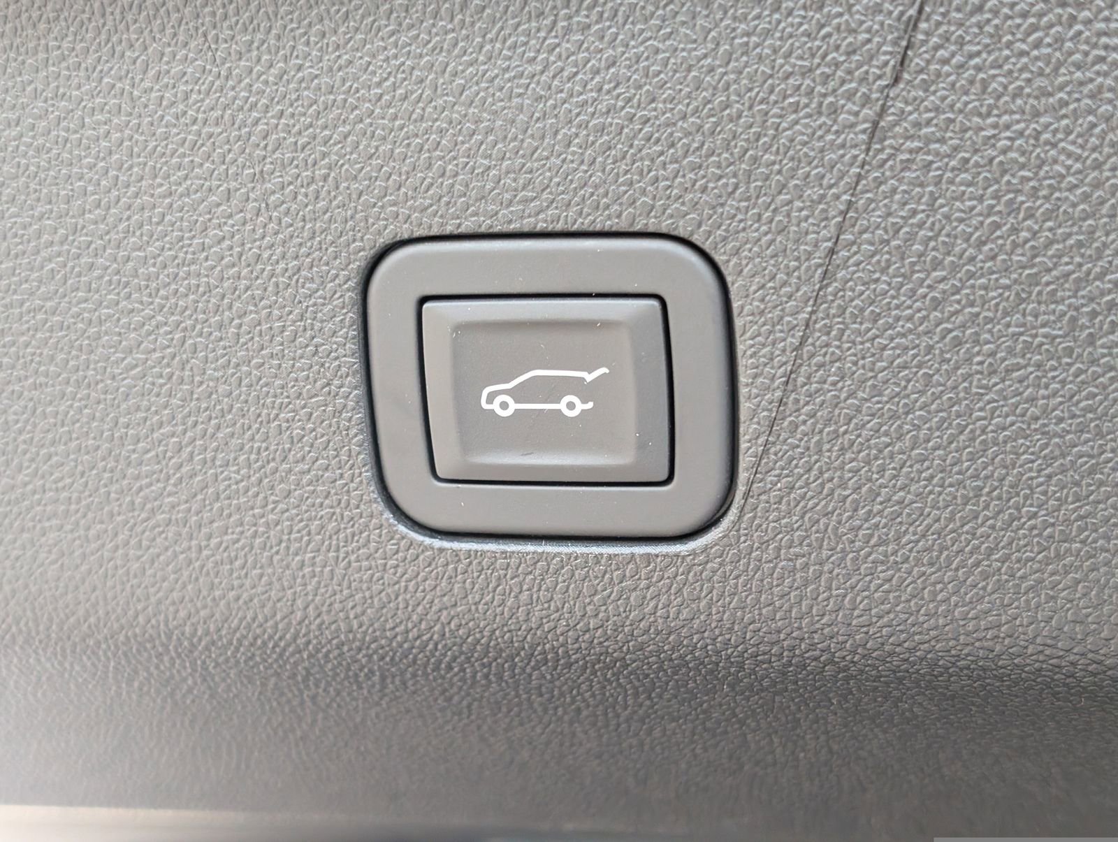 New 2026 Chevrolet Suburban Premier w/ Sun And Tow Package image 13