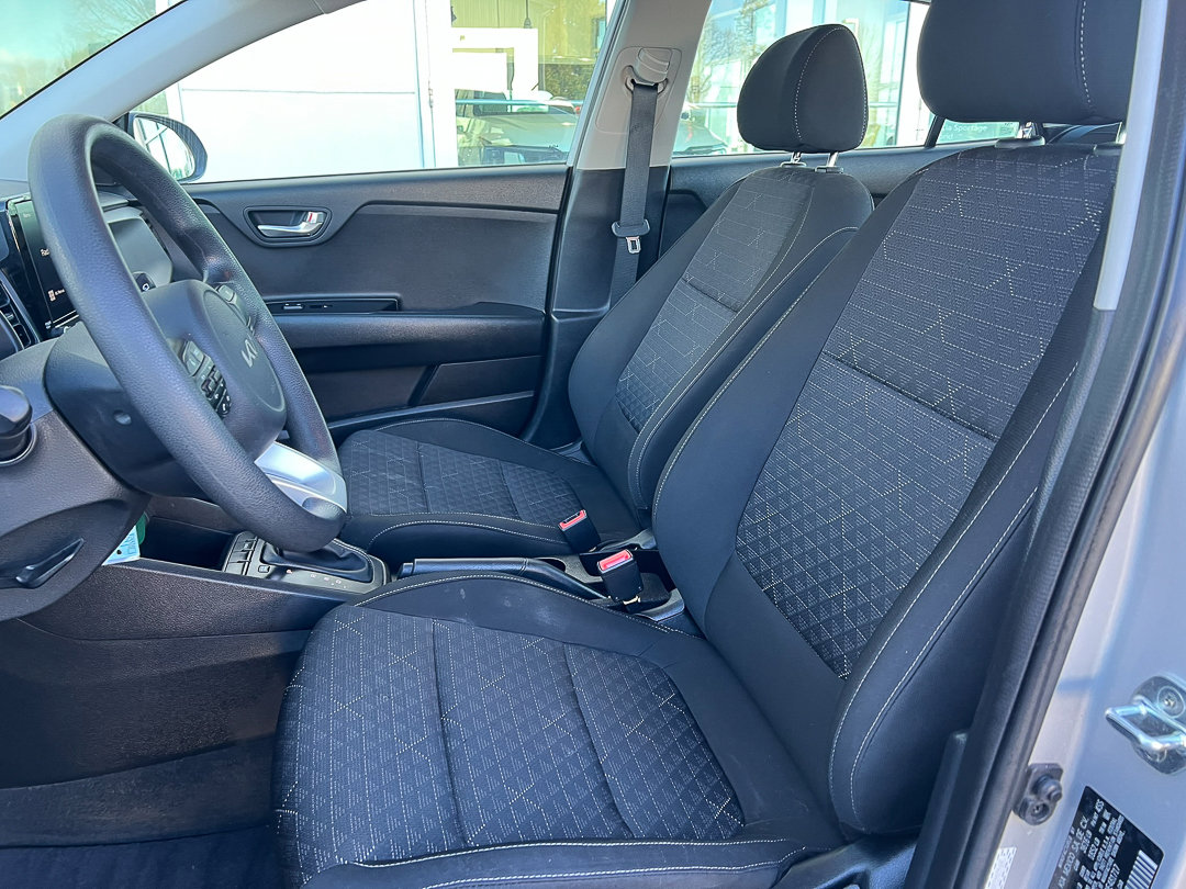 Used 2022 Kia Rio LX image 11