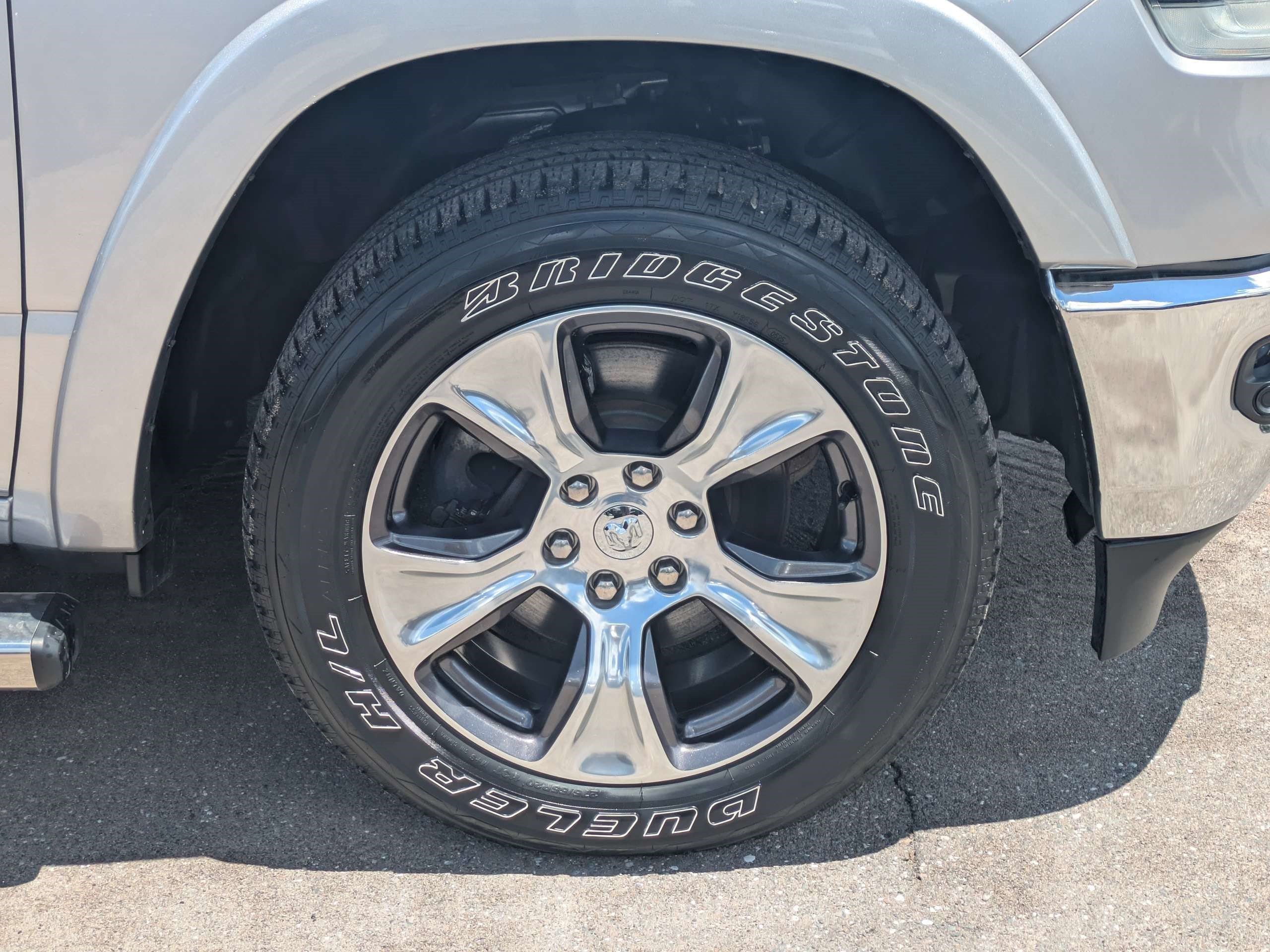 Used 2022 RAM 1500 Laramie AWD/4WD image 10