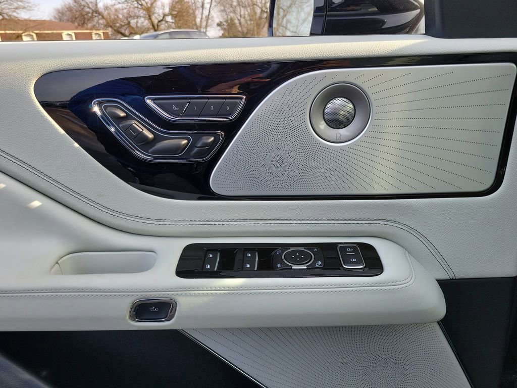 New 2026 Lincoln Aviator Black Label w/ Dynamic Handling Package image 18
