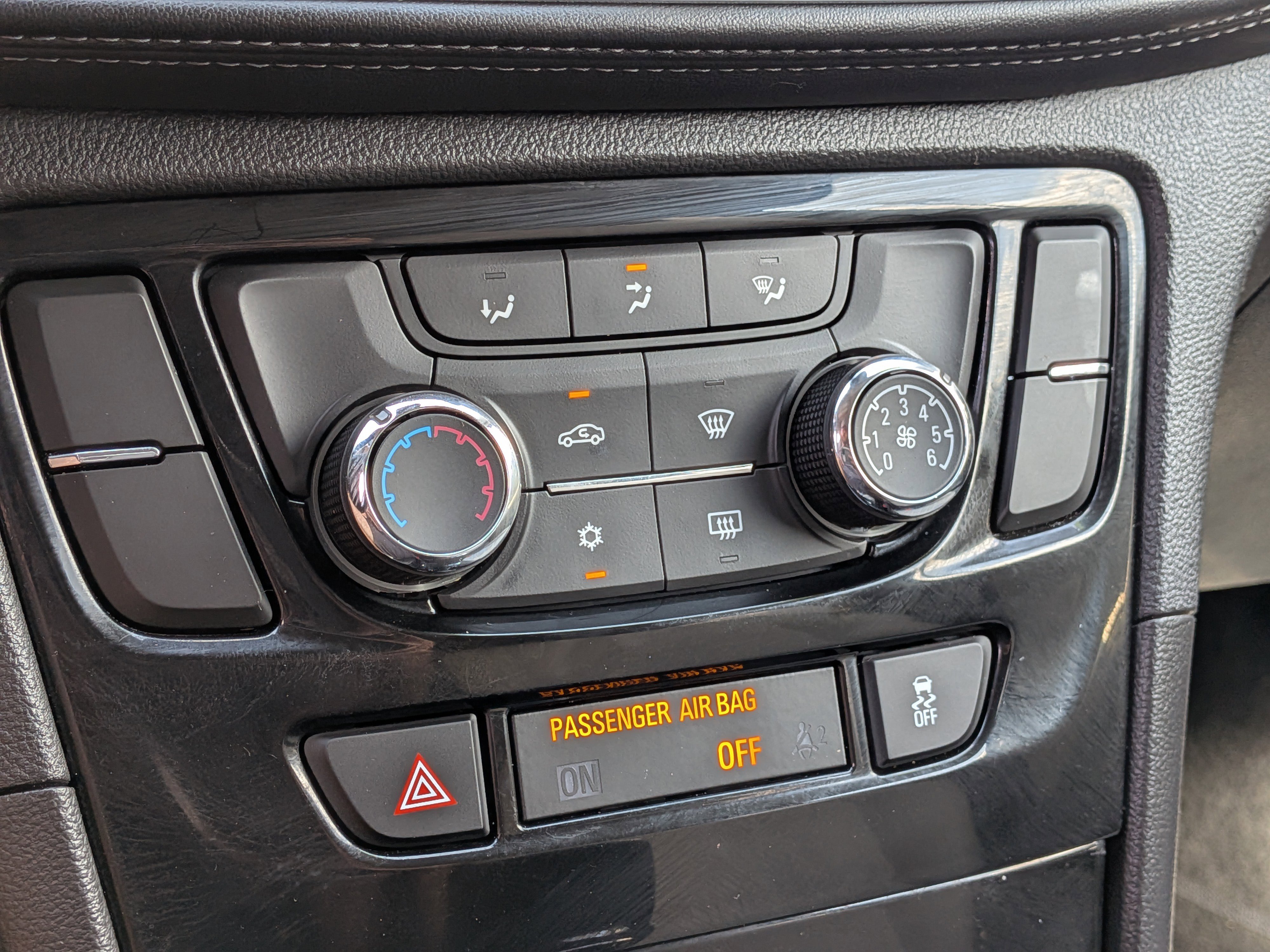 Used 2019 Buick Encore Preferred w/ Safety Package image 30