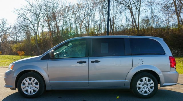 Used 2019 Dodge Grand Caravan SE image 9