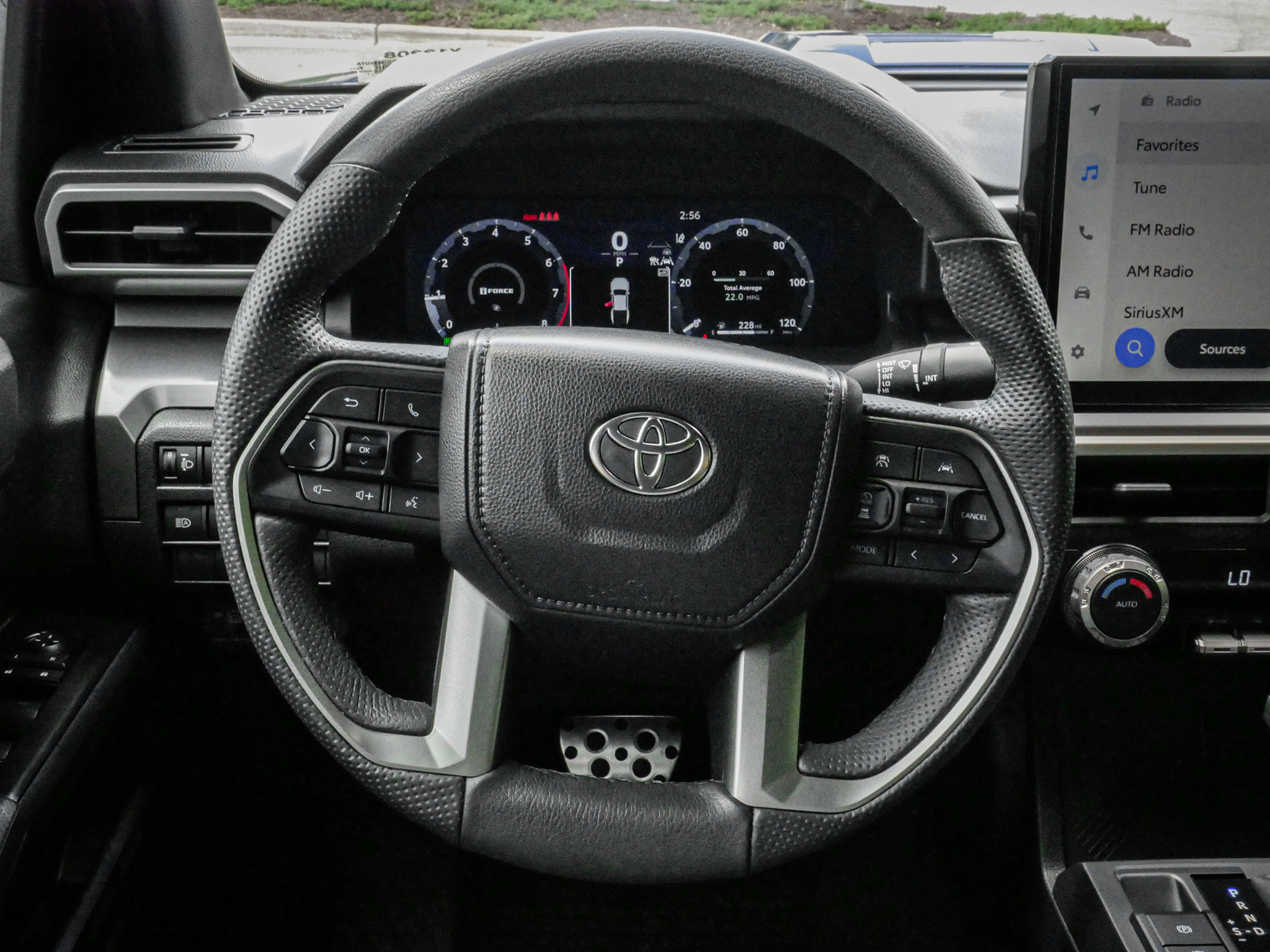 Used 2025 Toyota Tacoma TRD Sport AWD/4WD image 18