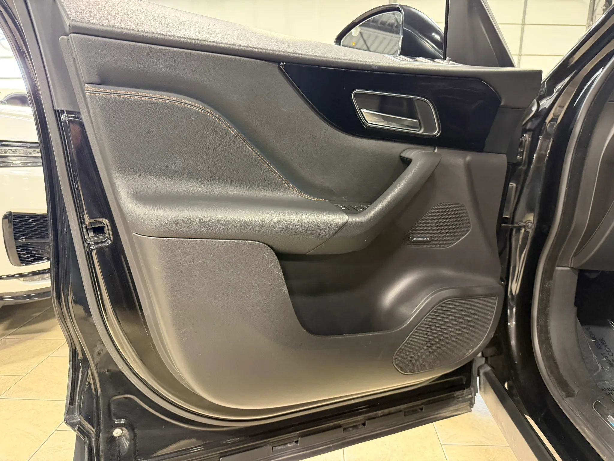 Used 2019 Jaguar F-PACE Prestige AWD/4WD image 33