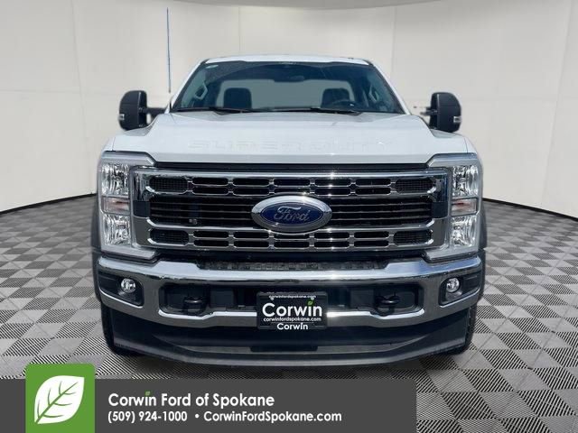 New 2025 Ford F550 4x4 Regular Cab Super Duty image 5