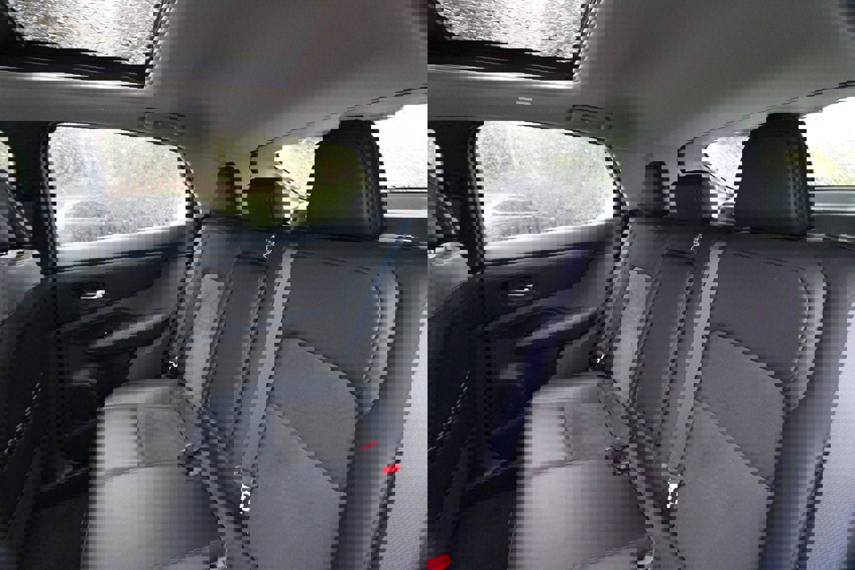 Used 2023 Nissan Ariya FWD image 29