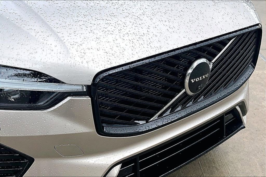New 2026 Volvo XC60 B5 Plus w/ Protection Package Premier AWD/4WD image 41