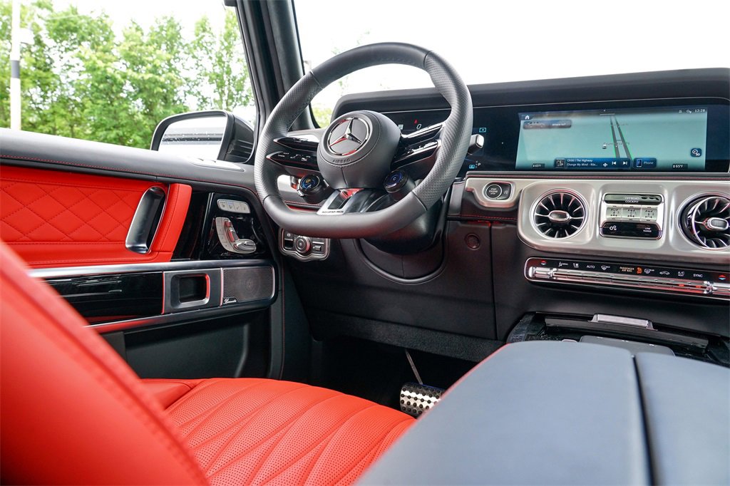 Used 2025 Mercedes-Benz G 63 AMG 4MATIC image 35