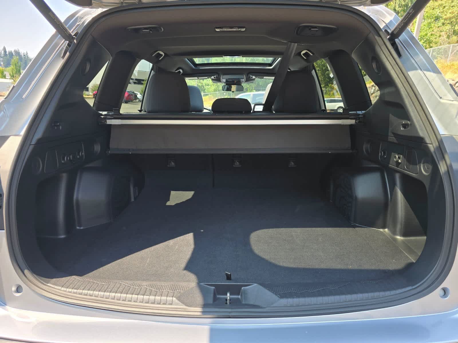 Certified 2025 Subaru Forester Premium AWD/4WD image 29