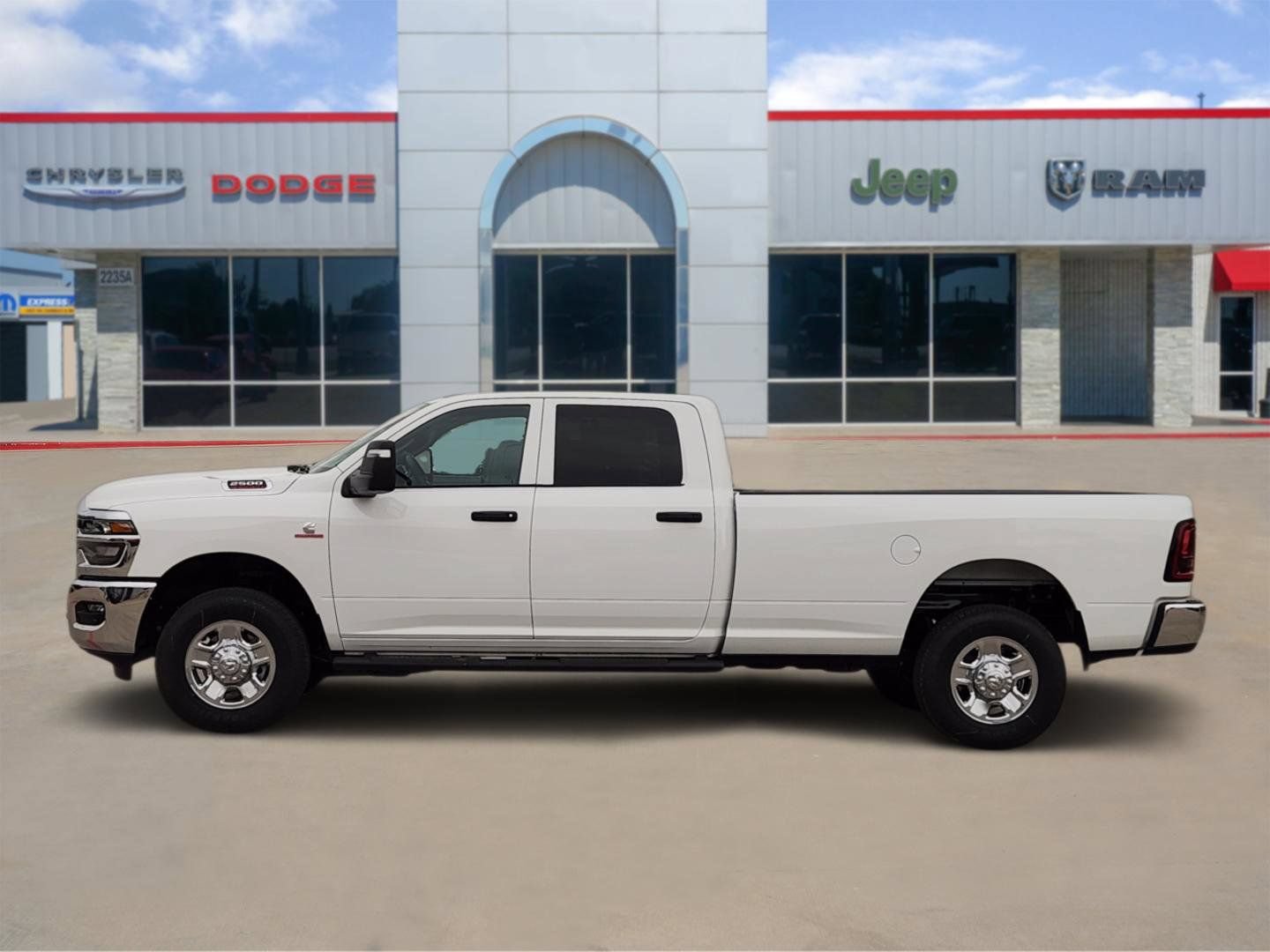 New 2026 RAM 2500 Tradesman AWD/4WD image 3