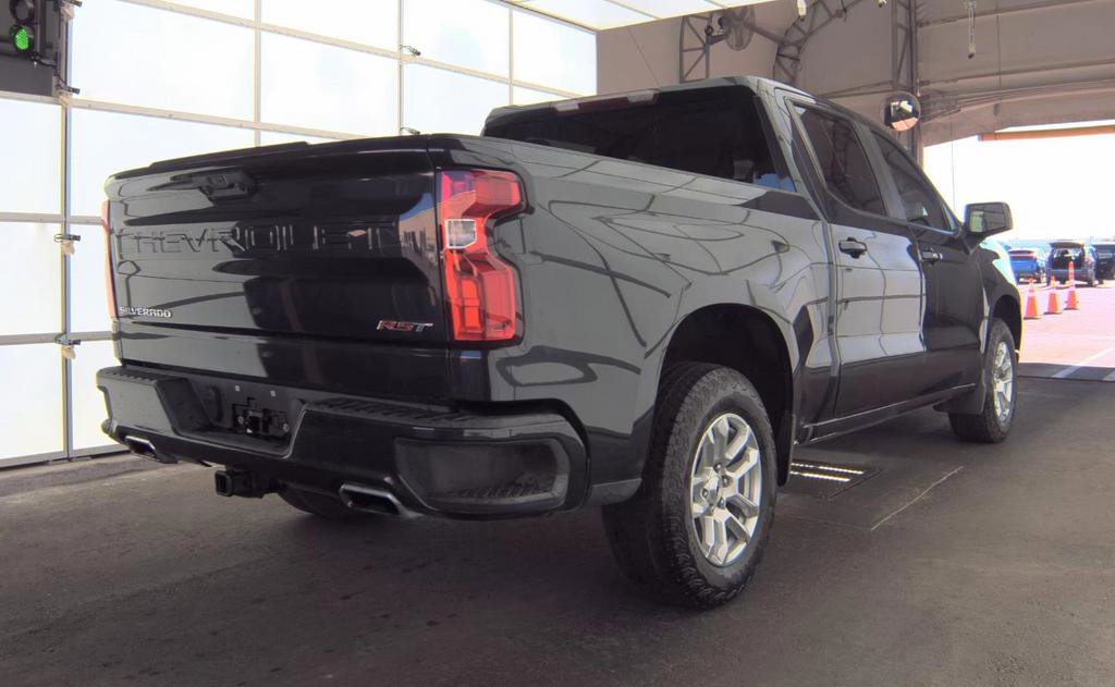 Used 2022 Chevrolet Silverado 1500 RST image 3