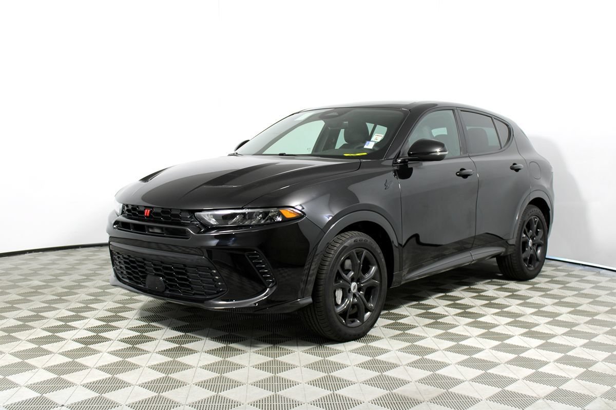 Used 2024 Dodge Hornet R/T Plus w/ R/T Blacktop Package AWD/4WD image 5
