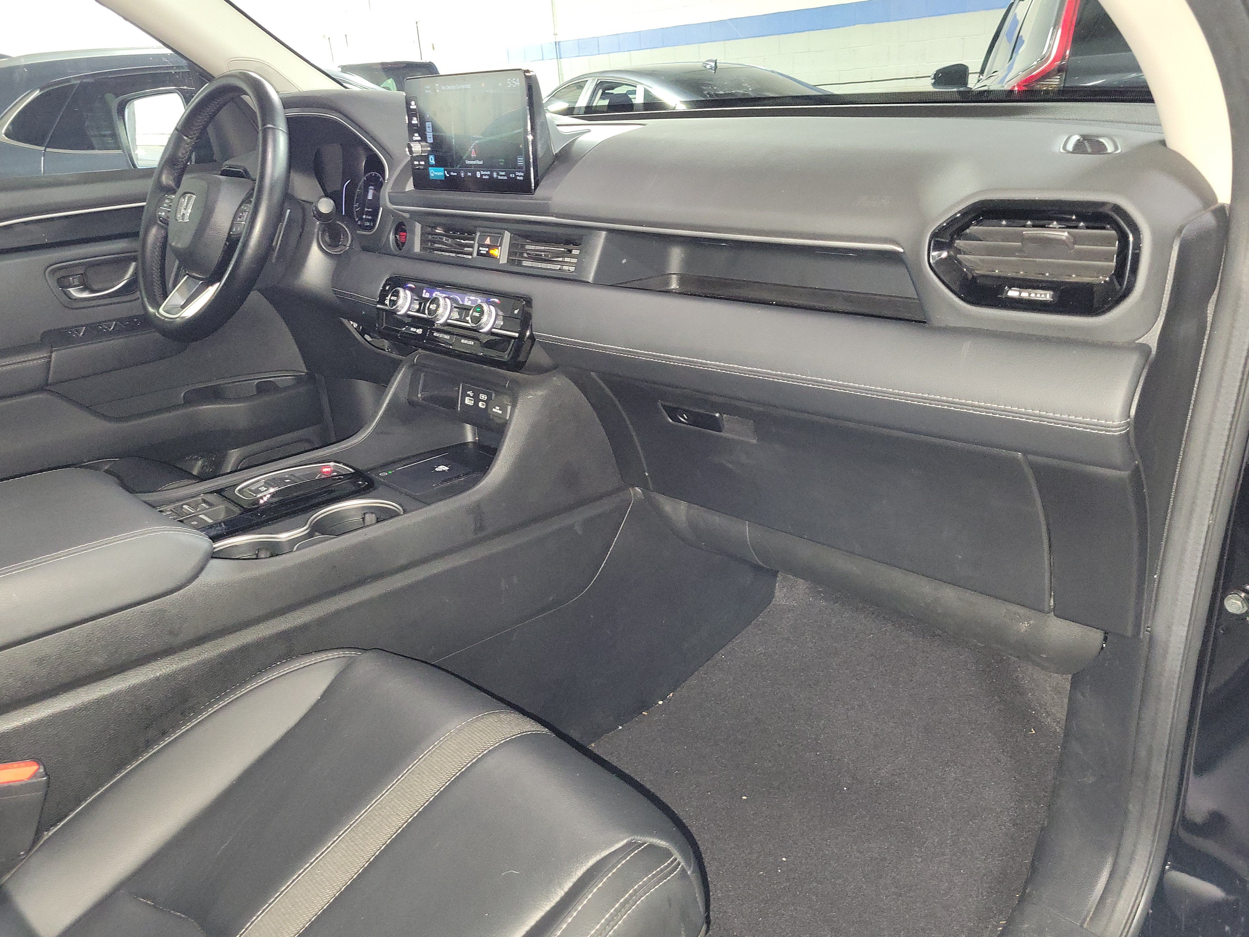 Certified 2024 Honda Pilot Touring image 12