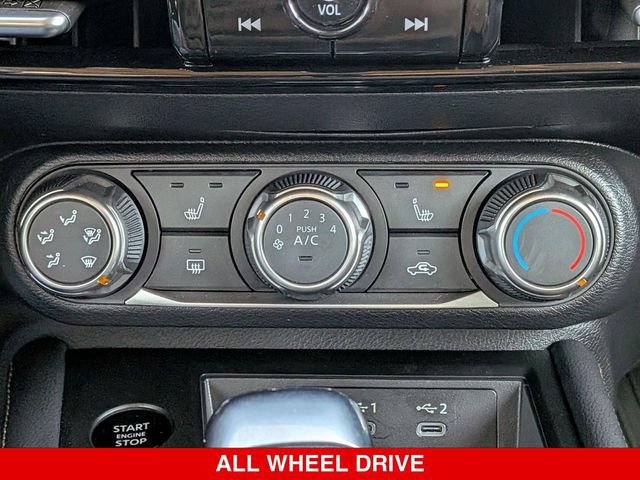 Certified 2025 Nissan Kicks SV w/ SV Premium Package AWD/4WD image 27