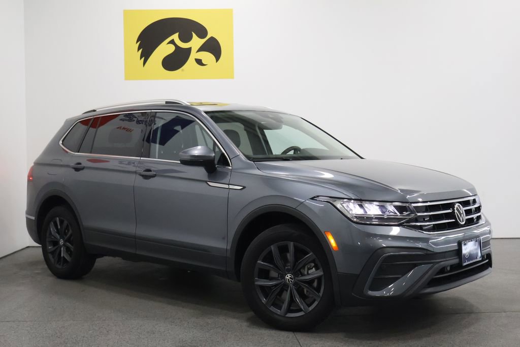 Used 2023 Volkswagen Tiguan SE FWD image 2