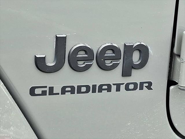 Certified 2022 Jeep Gladiator Overland AWD/4WD image 28
