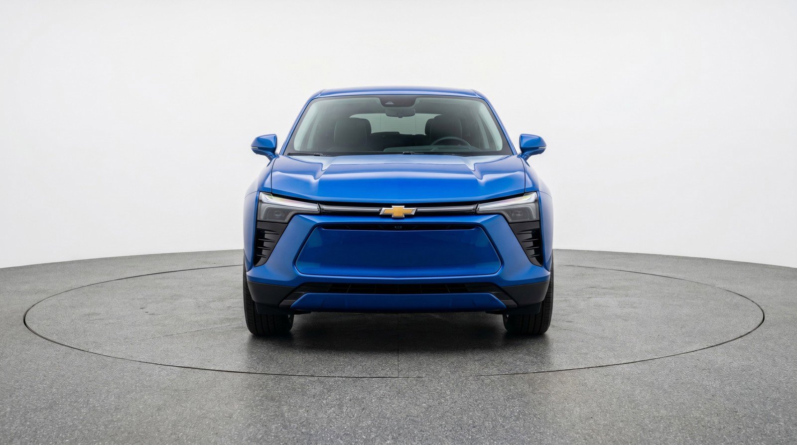 Used 2025 Chevrolet Blazer LT FWD image 2