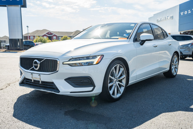 Used 2020 Volvo S60 T6 Momentum w/ Protection Package Premier AWD/4WD image 3