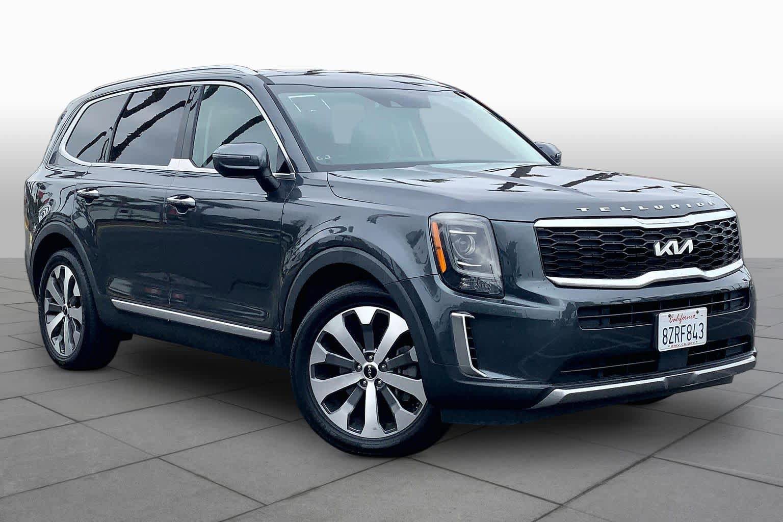 Used 2022 Kia Telluride S AWD/4WD image 2