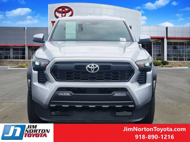 Used 2025 Toyota Tacoma TRD Off-Road w/ TRD Off Road Upgrade Package AWD/4WD video 2