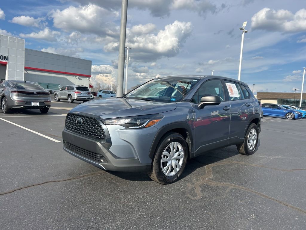 Used 2023 Toyota Corolla Cross L image 1