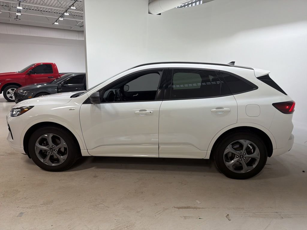 Used 2023 Ford Escape ST-Line w/ Tech Pack #1 image 6