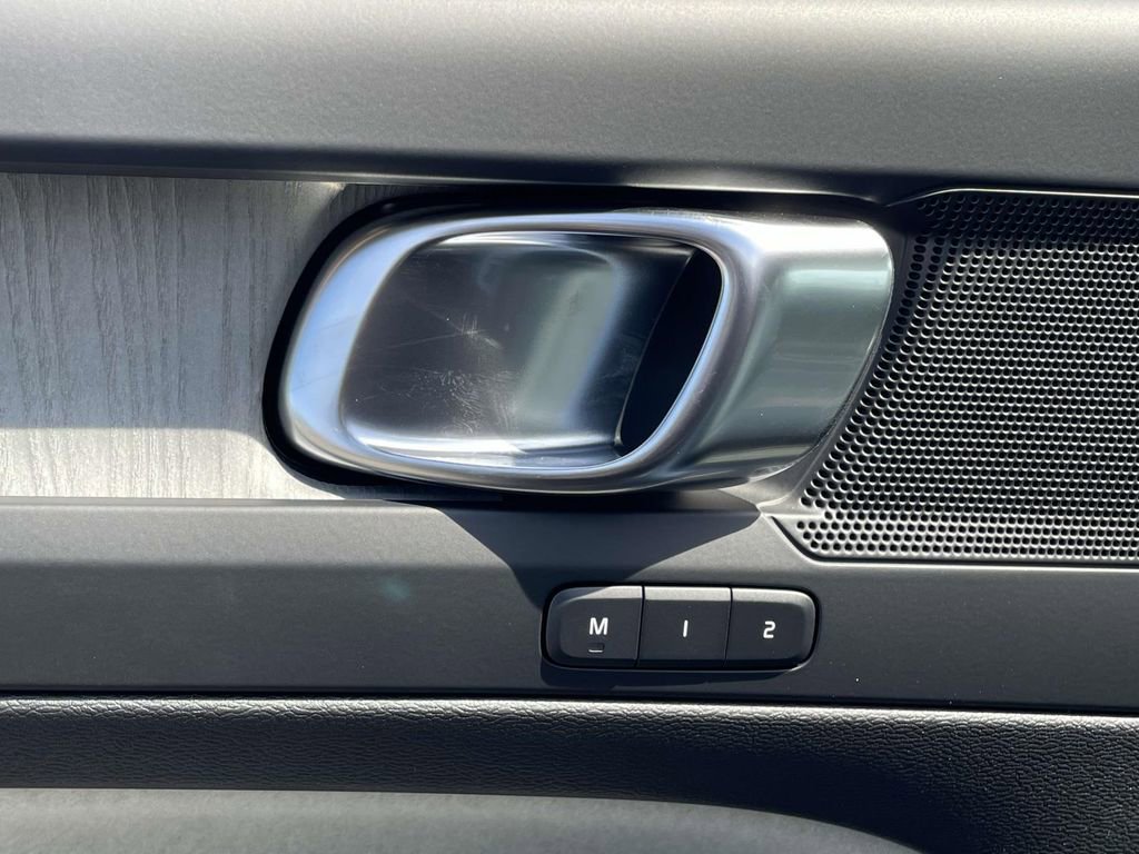 New 2026 Volvo XC40 B5 Plus w/ Protection Package Premier image 7