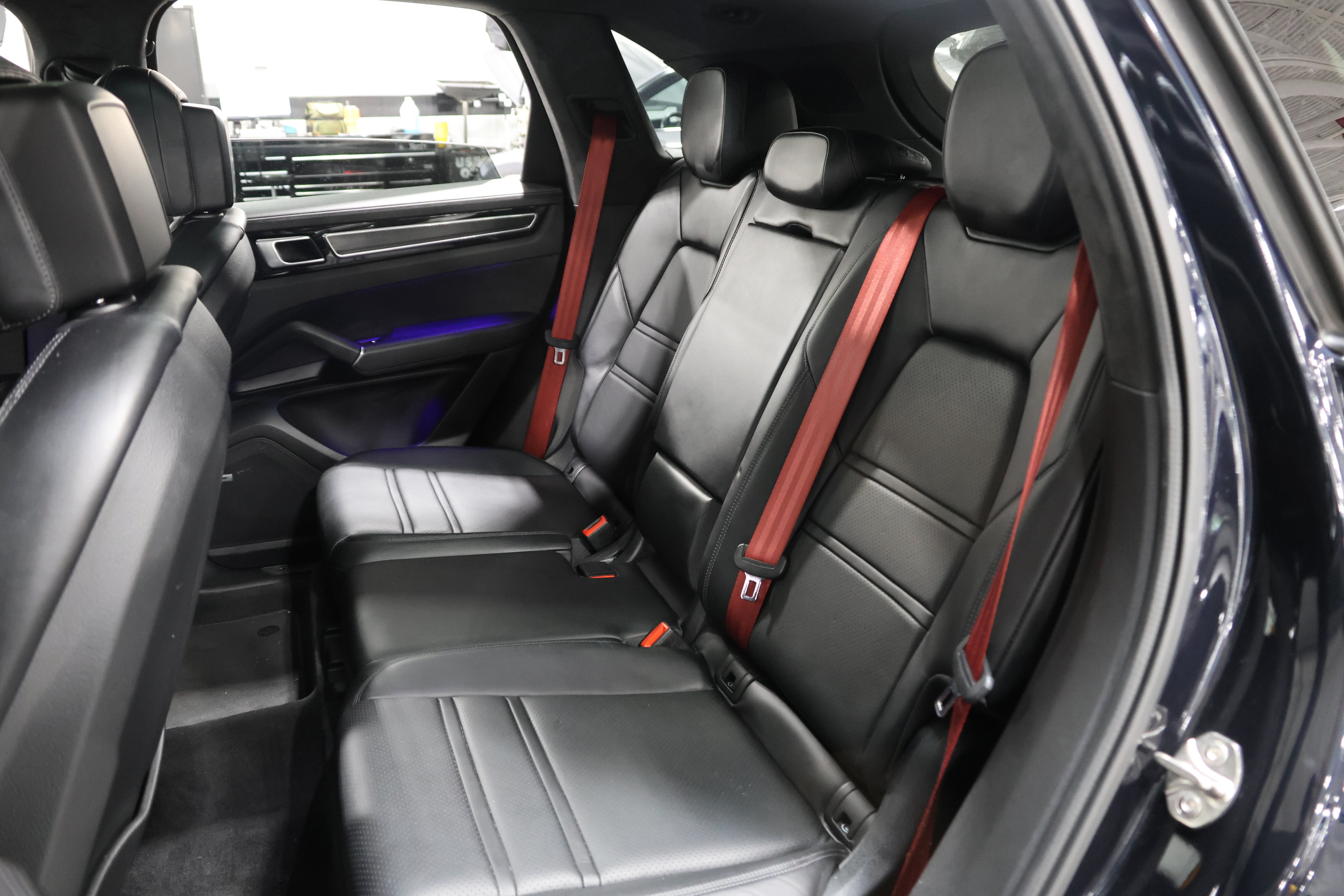 Used 2021 Porsche Cayenne GTS AWD/4WD image 35