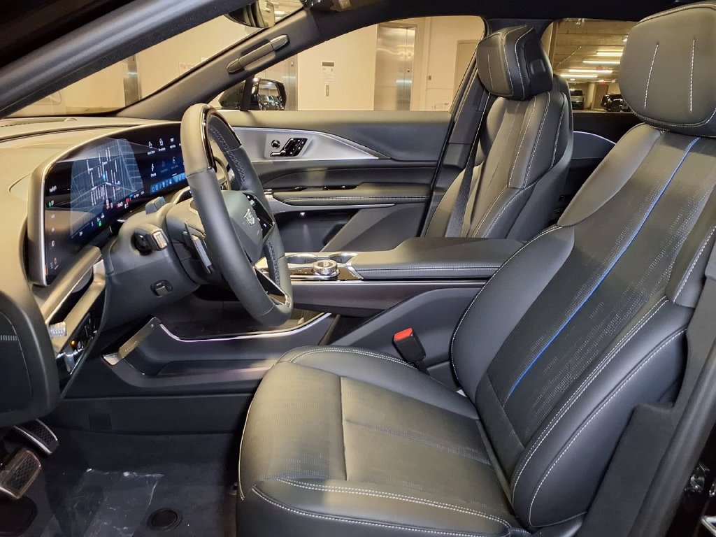 New 2027 Cadillac Lyriq Sport AWD/4WD image 15