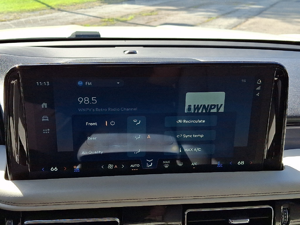 Used 2025 Lincoln Aviator AWD image 21