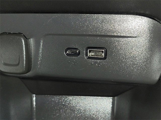 Certified 2025 Chevrolet Trax RS image 14