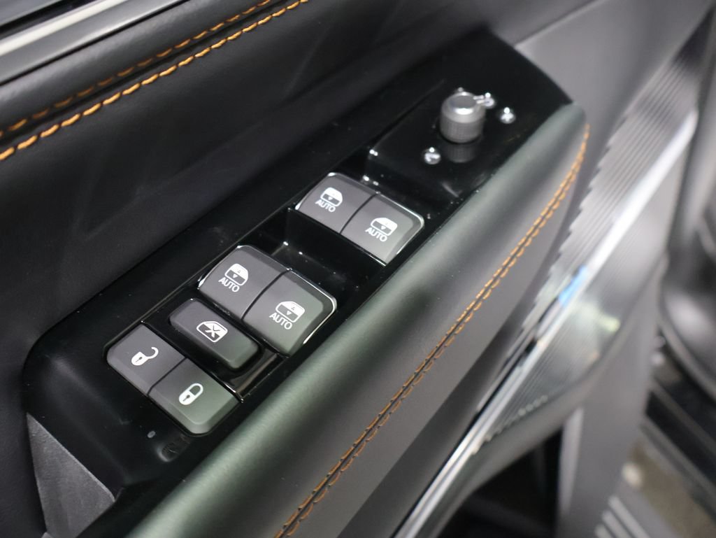 New 2026 Jeep Grand Wagoneer L Summit AWD/4WD image 13