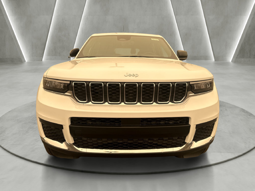 New 2026 Jeep Grand Cherokee L 4WD image 2