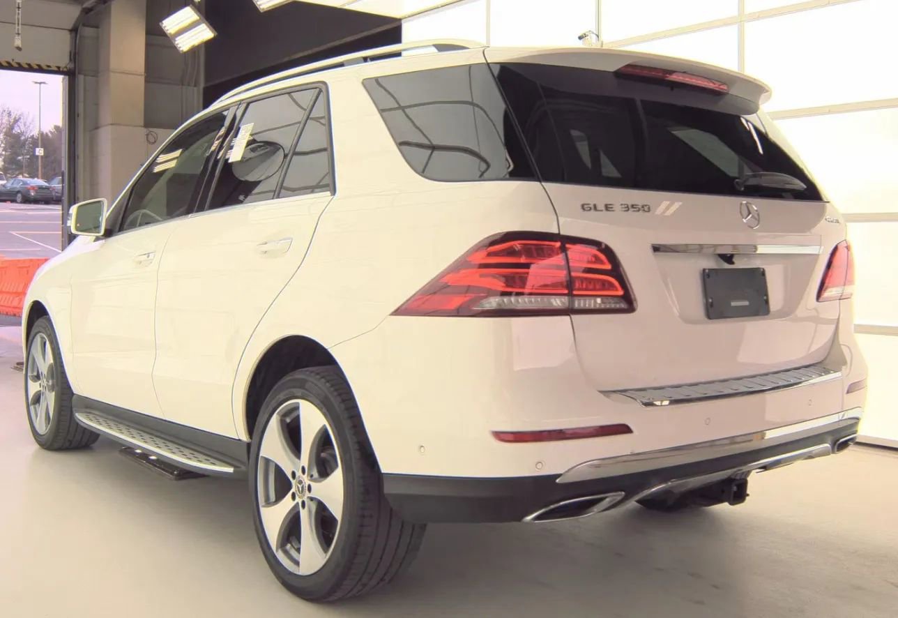 Used 2017 Mercedes-Benz GLE 350 4MATIC w/ Premium 2 Package image 3