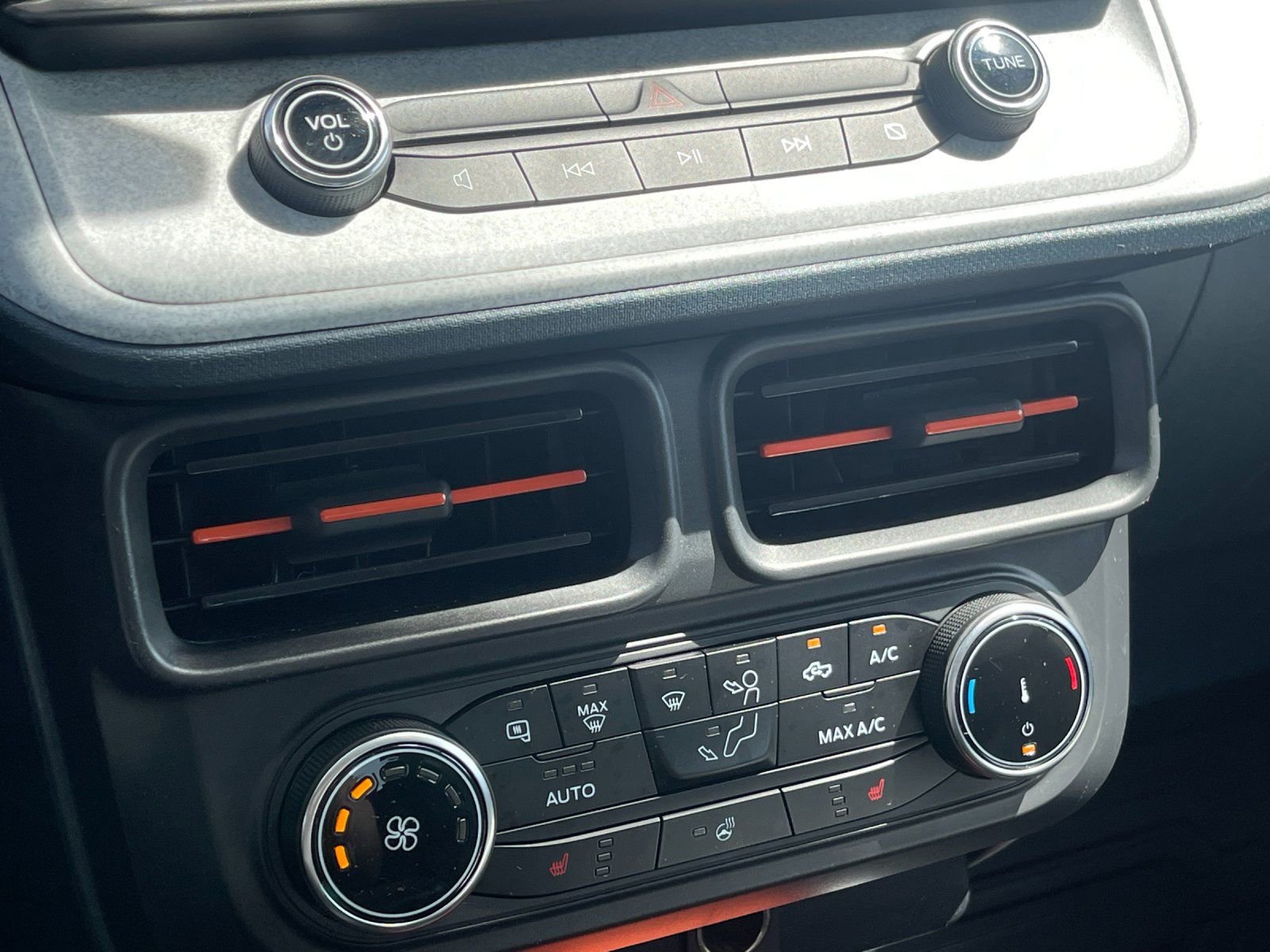 Used 2023 Ford Maverick XLT w/ Equipment Group 300A Standard image 21