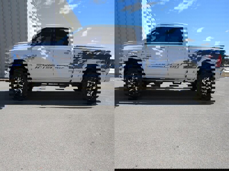 Used 2018 RAM 2500 SLT image 3