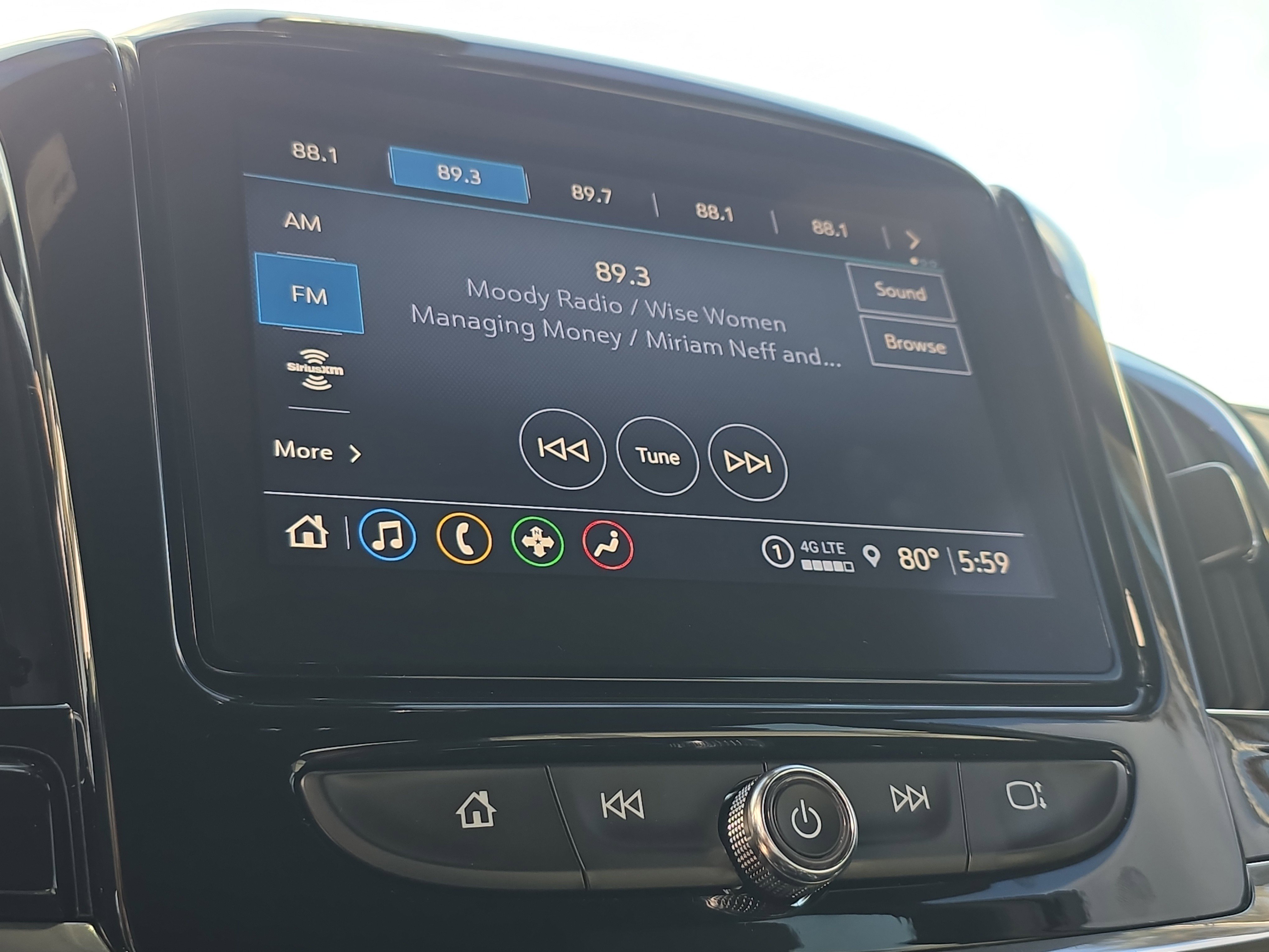 Used 2023 Chevrolet Traverse LT FWD image 41