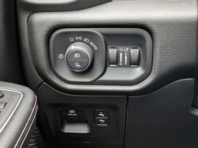 Used 2023 RAM 1500 Laramie image 32