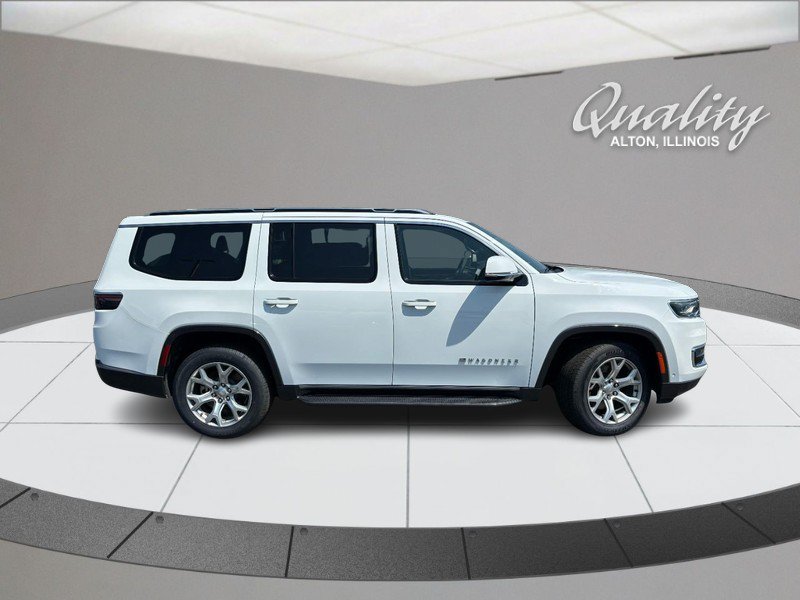 Used 2022 Jeep Wagoneer Series II AWD/4WD image 3