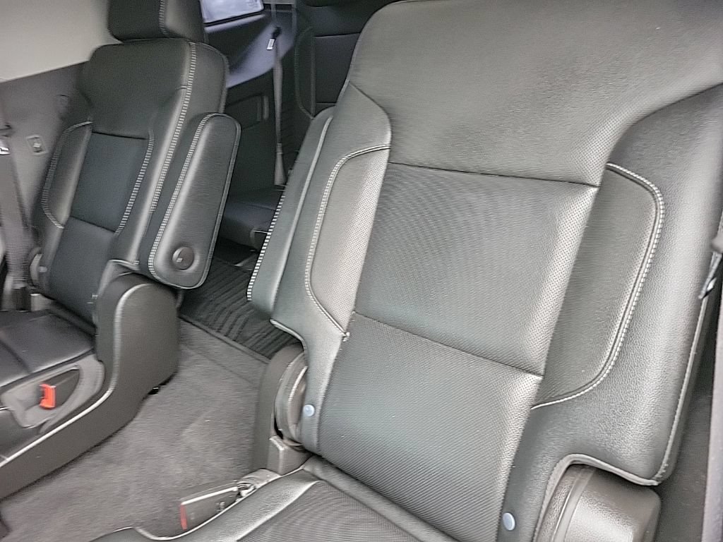 Used 2020 GMC Yukon SLT w/ Premium Edition RWD image 16