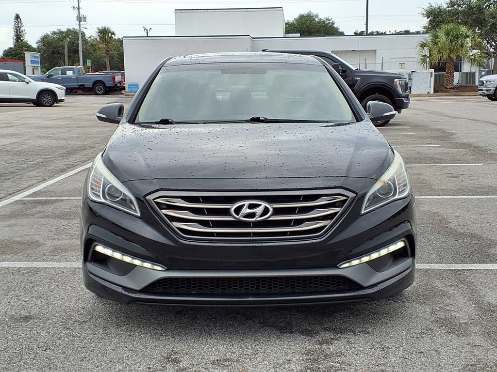 Used 2017 Hyundai Sonata Limited w/ Tech Package 03 FWD image 2