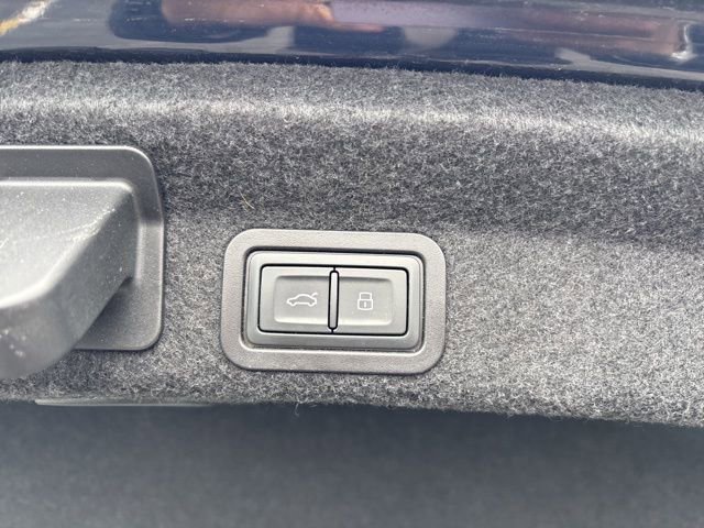 Used 2023 Audi A6 Premium Plus w/ Premium Plus Package image 39