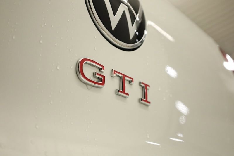 New 2026 Volkswagen GTI SE FWD image 39
